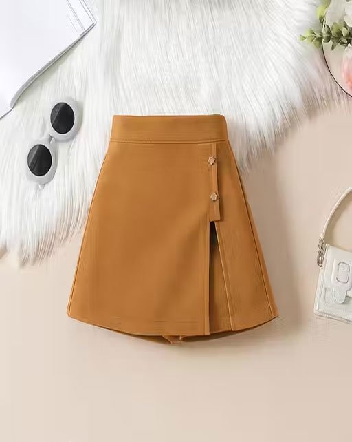 Stylish sleeveless black top paired with a light beige skirt perfect for a summer outing or casual brunch - Image 3